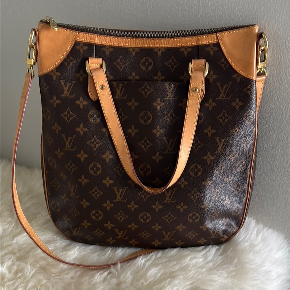 Louis Vuitton Monogram Shoulder Bag in Brown and Tan